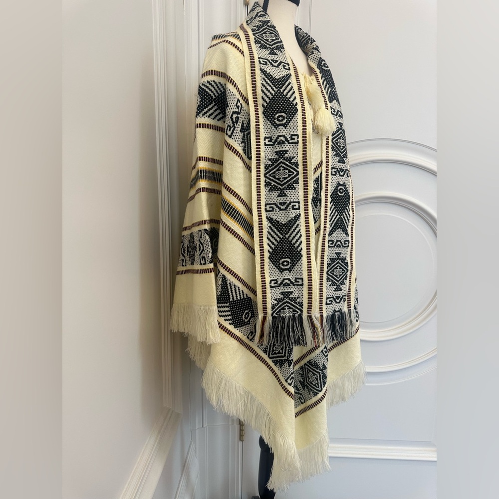 100% Wool Aztec South Western Poncho w/ Fringe Scarf- Ideal for Festivals - Picture 3 of 7